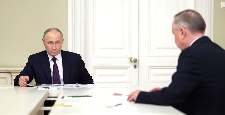 Путин похвалил Петербург за успехи в демографии
