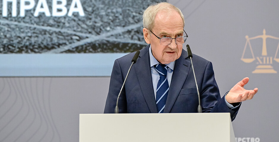 Председатель Конституционного суда РФ Зорькин заявил, что коррупция, видимо, неистребима