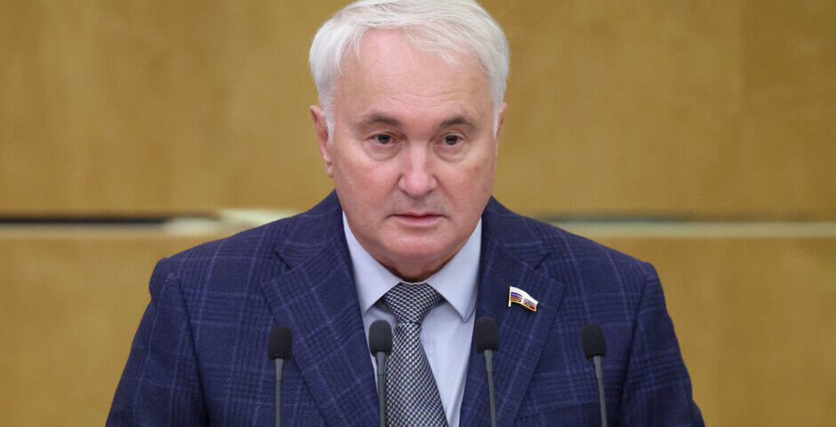 Выяснилось, что относится к «центрам принятия решений» в Киеве