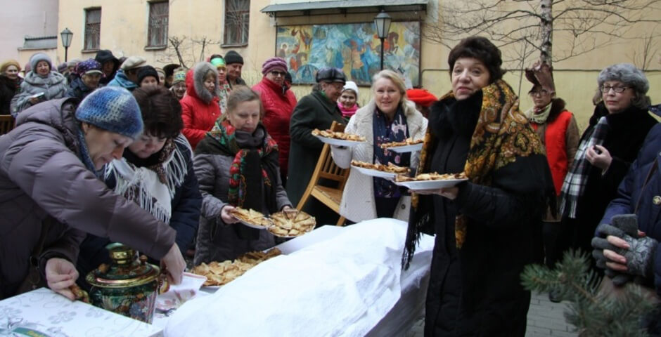Эксперты назвали россиянам размер безопасной порции блинов на Масленицу