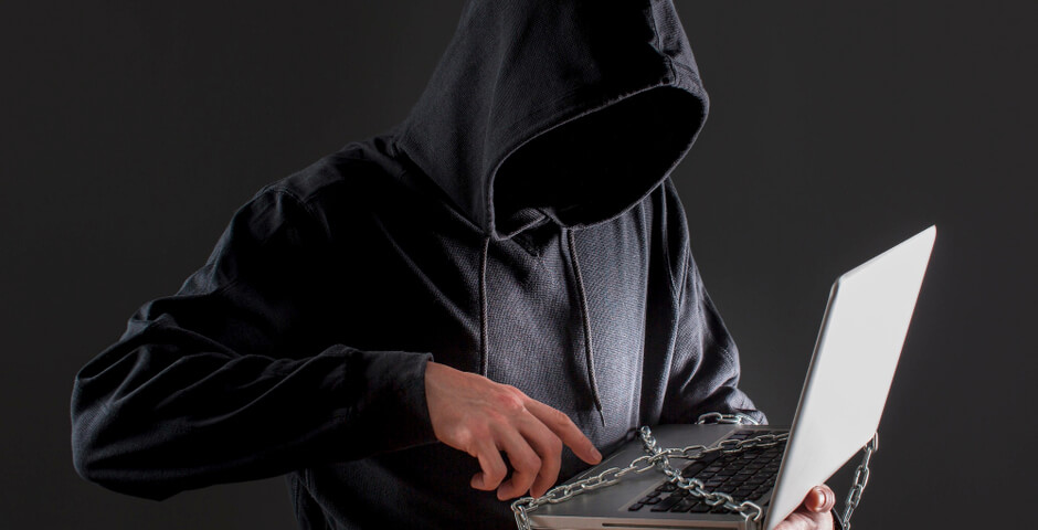 В МВД рассказали россиянам о новой схеме аферистов с блокировкой Apple