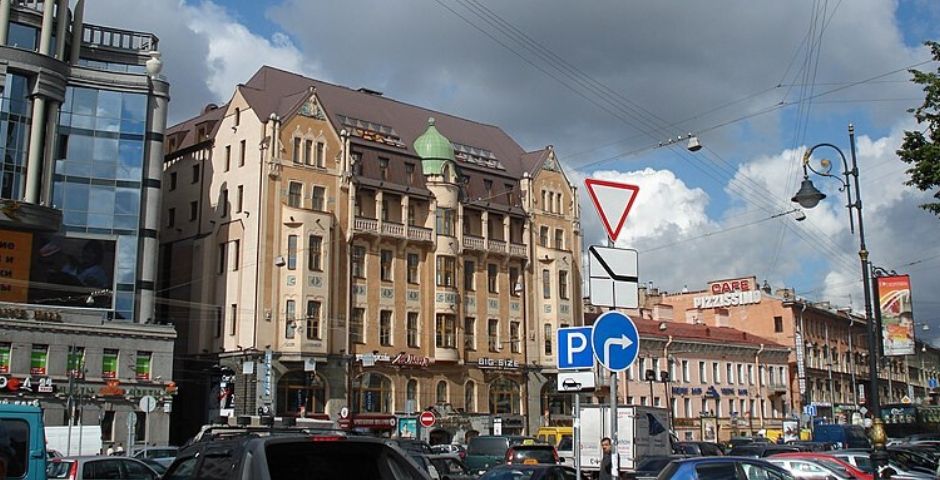 Пустующие торговые точки на улицах Петербурга бьют рекорды