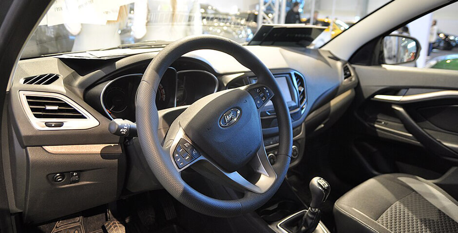 АвтоВАЗ назвал официальный срок службы автомобилей Lada