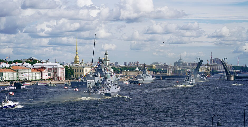 В Петербурге и Кронштадте прошла генеральная репетиция Главного военно-морского парада