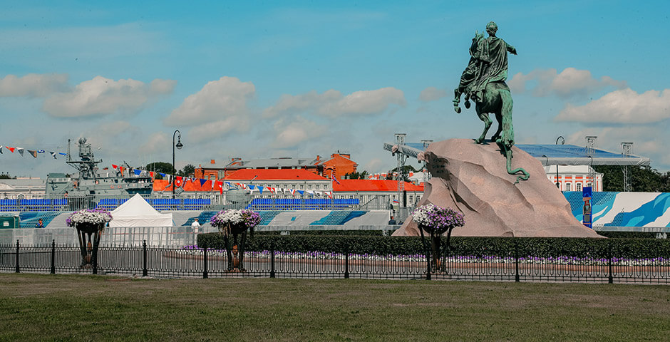 Военно-морской парад в Санкт-Петербурге отменен