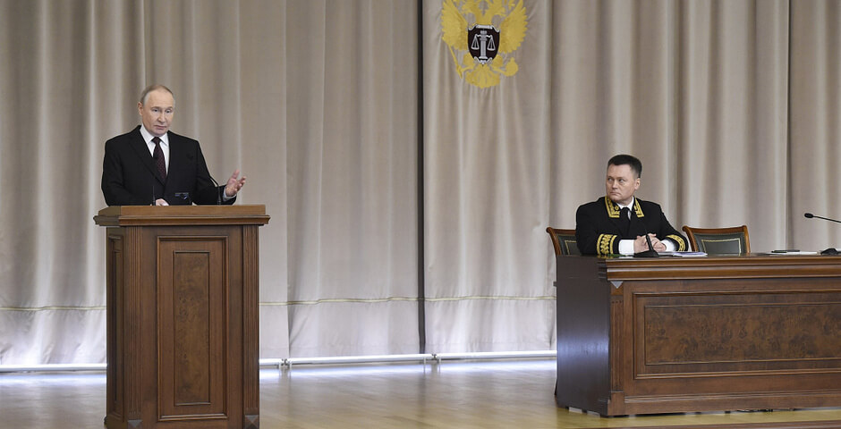 Путин заявил о необходимости снижения нагрузки на судей и усиления единообразия практики