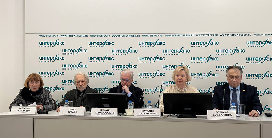 «Наше сообщество следует назвать своеобразным коллективным „музейным хранителем“ культурных традиций самого прекрасного на земле города»