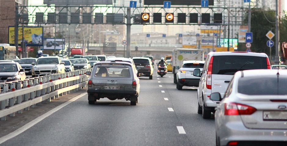 Полиция Петербурга начала контролировать «шумные» автомобили