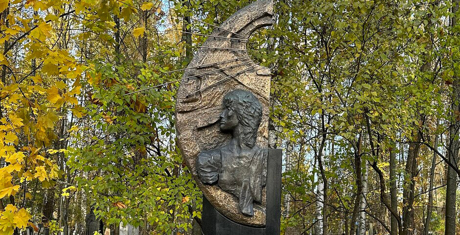 В Петербурге фанатка Виктора Цоя умерла на его могиле