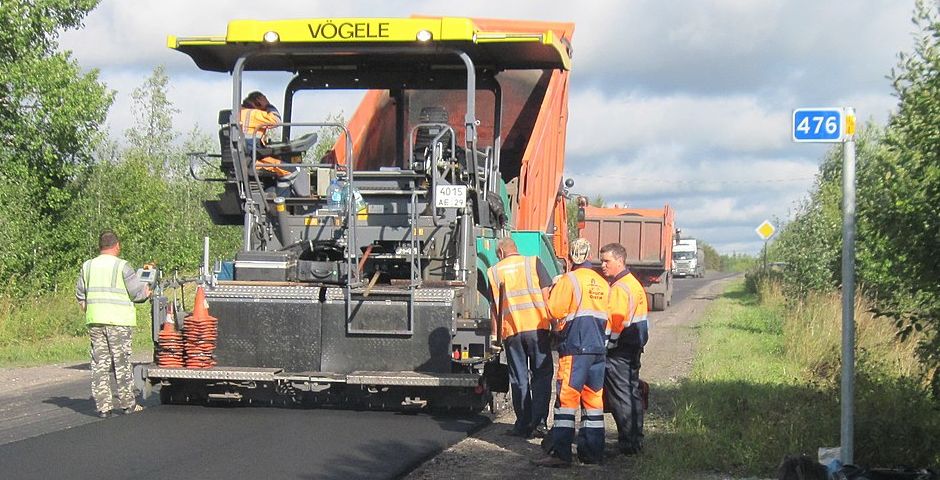 В Вологодской области объявлены конкурсы на ремонт дорог за 1,6 млрд рублей