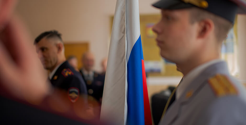 Полицейские Мурманской области теперь будут получать больше