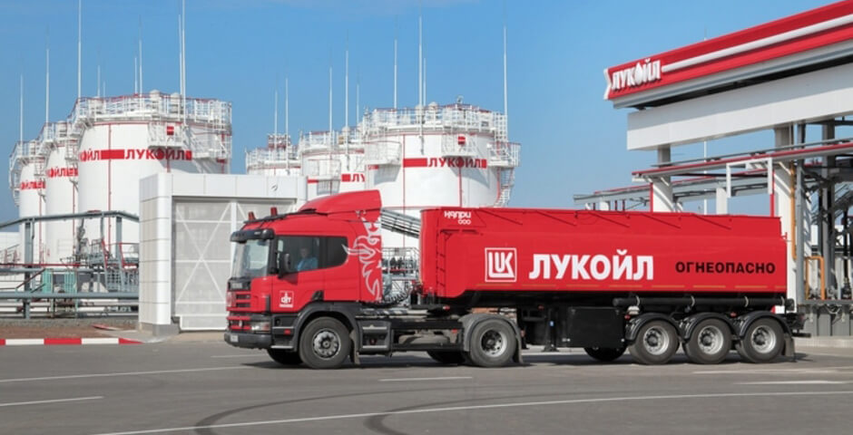 Компания «ЛУКОЙЛ» увеличила объем отпуска бензина на АЗС в Мурманской области