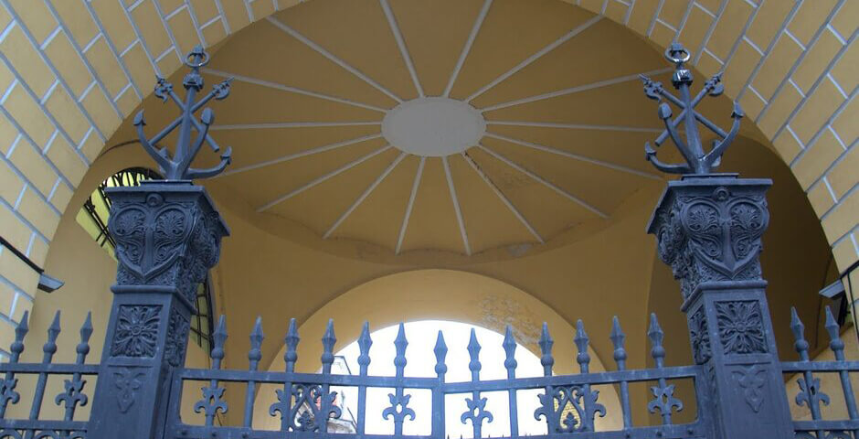 В Петербурге впервые стартовала зимняя навигация