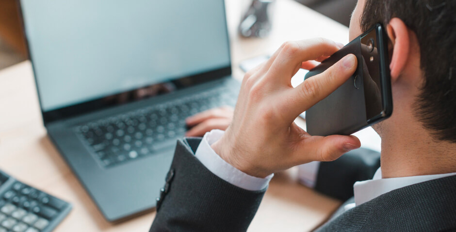 Путин подписал закон, обязывающий управляющие компании общаться с россиянами в MAX