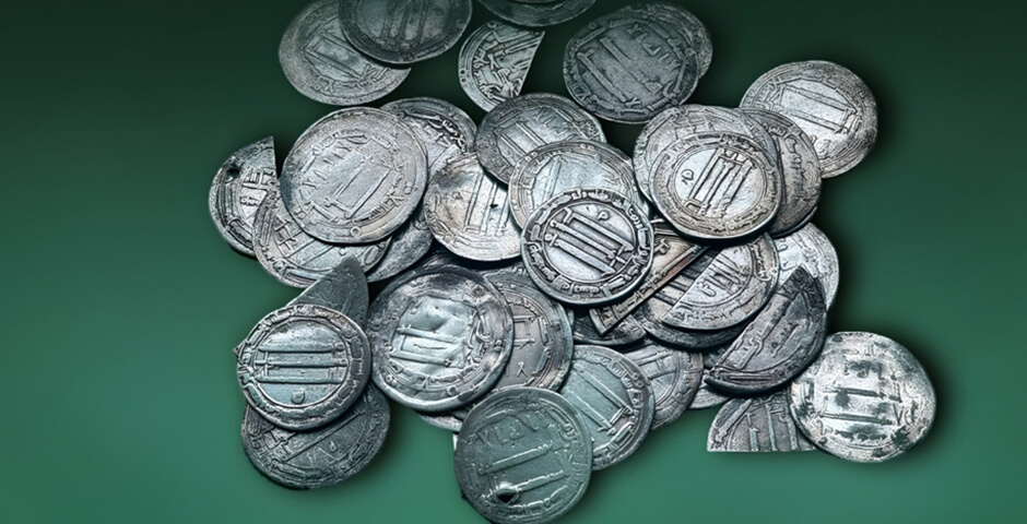 В Калининградской области найден клад со средневековыми дирхамами