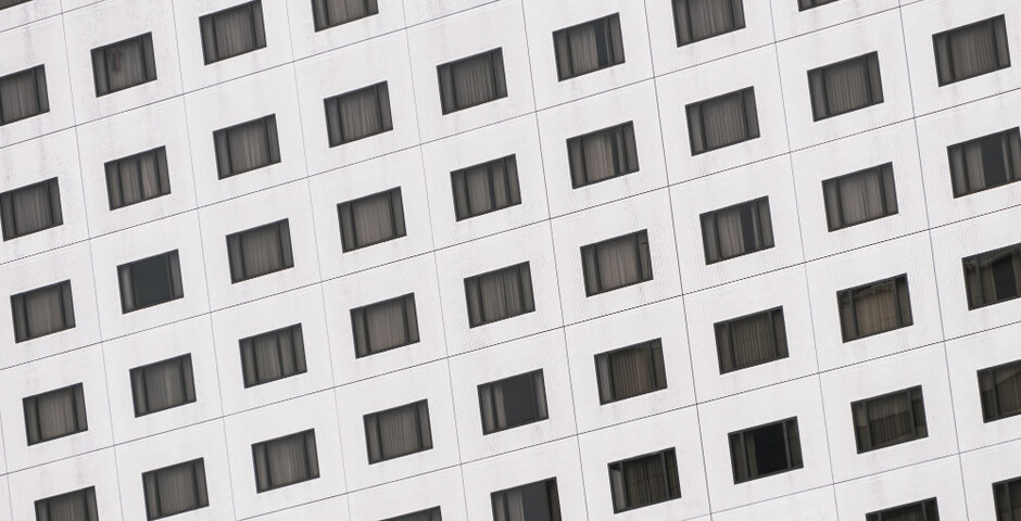 В Петербурге мальчик выпал из окна 10-го этажа