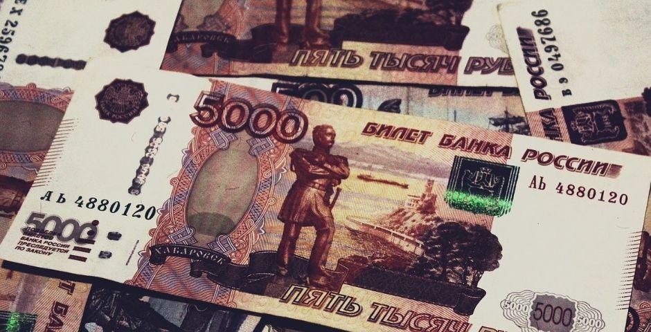 Из петербургского автосалона пропали 32 миллиона рублей, полиция ищет кассира