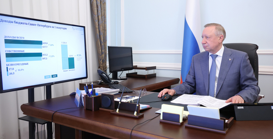 В городе на Неве выросли расходы на социальную поддержку