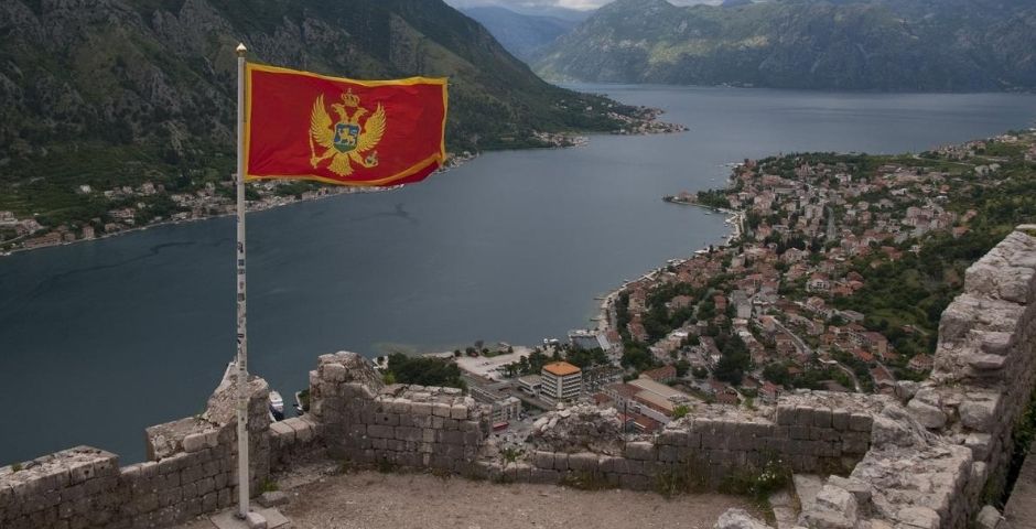 Черногория открывает для россиян свои границы