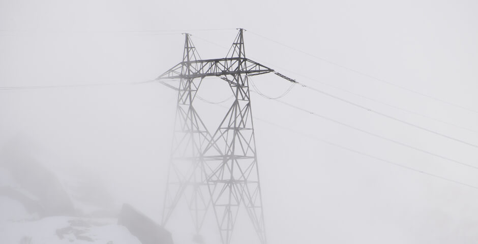 Началась транспортировка постоянных опор линий электропередачи к месту аварии в Заполярье