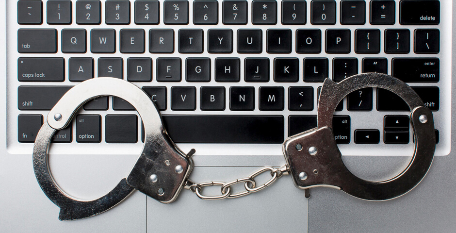 ФСБ задержала в Петербурге распространителя фейков о российской армии