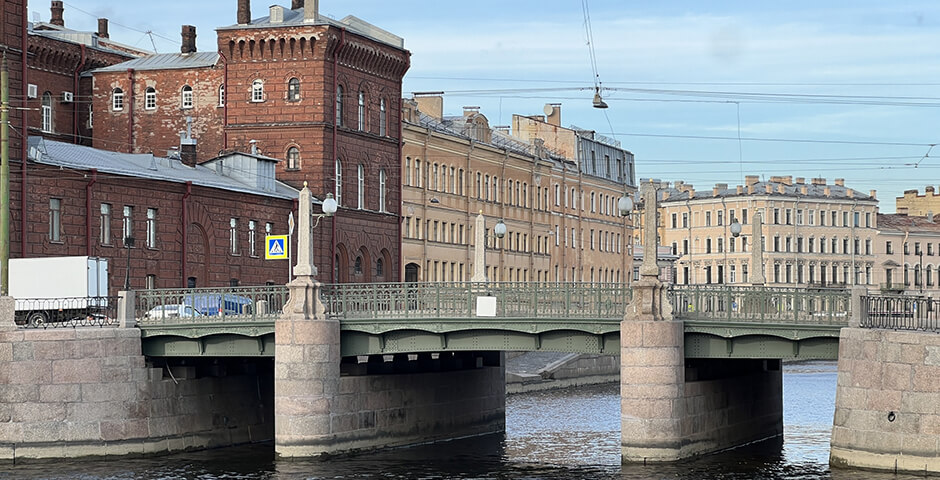 Два исторических моста отремонтировали в Петербурге