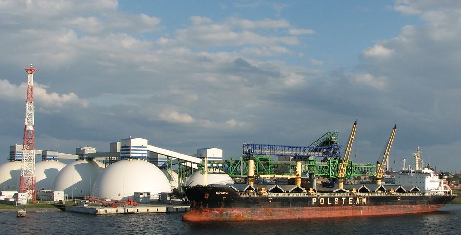 Сокращение транзита грузов из России бьет по экономике стран Балтии