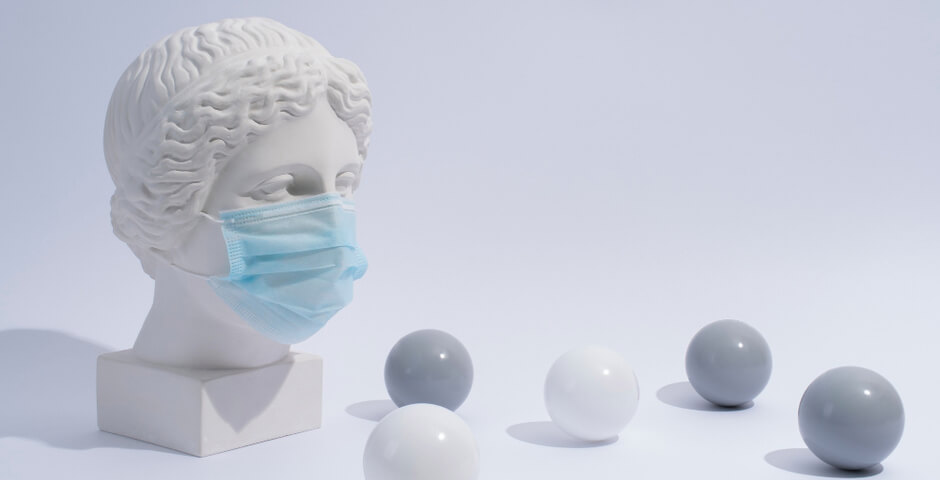 Беглов продлил актиковидные ограничения в Петербурге