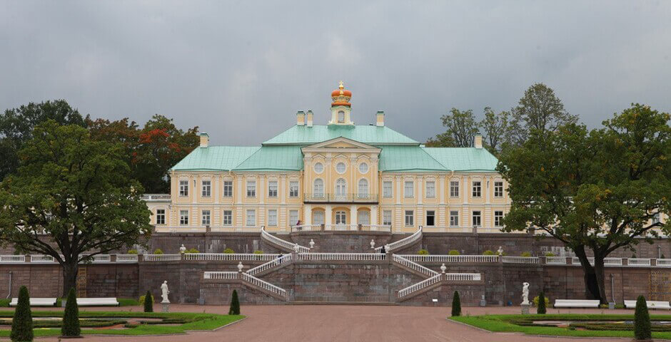 8 Марта женщины смогут посетить Петергоф и Эрмитаж бесплатно