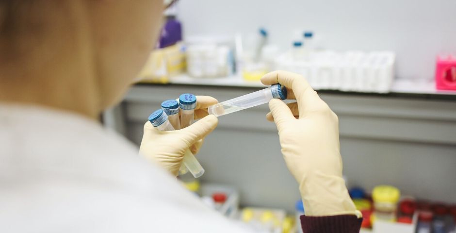 Испытания российской вакцины от коронавируса подходят к финалу