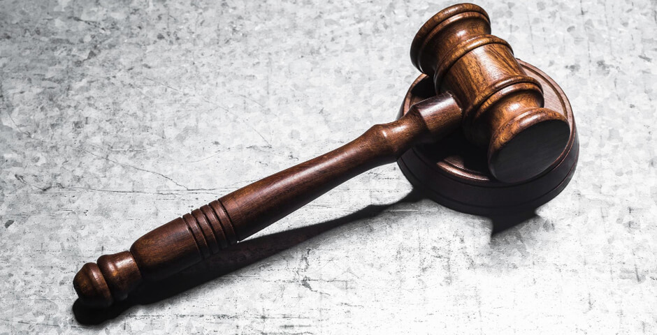 Суд продлил срок задержания фигурантке дела о распространении суррогата в Ленобласти