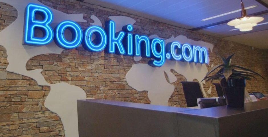 Booking.com в ответ на претензии ФАС заявил, что не устанавливает цены на отели