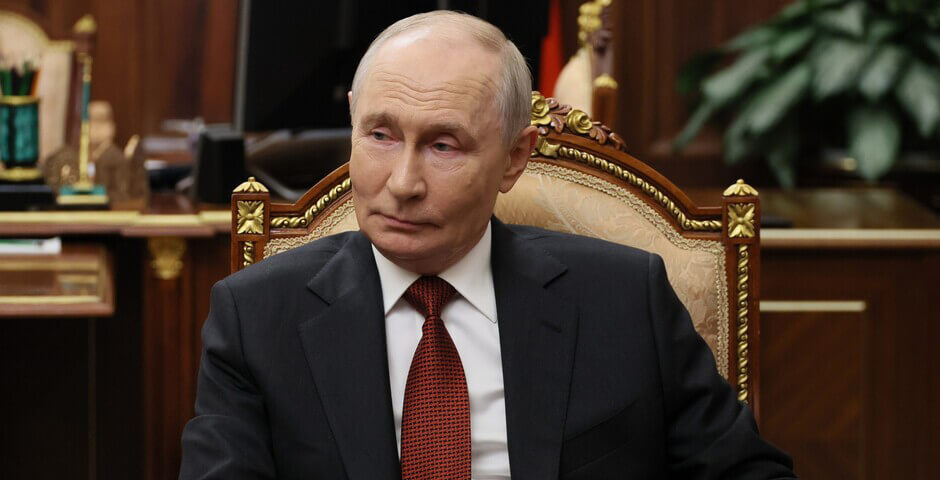 Путин: власти должны следить за ситуацией с топливом в стране