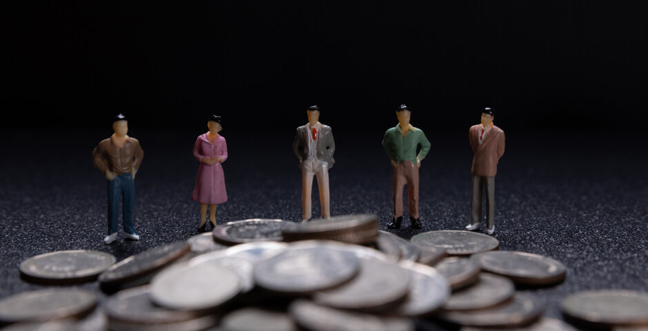 Аналитики рассказали, кто в России получает самые большие средние зарплаты