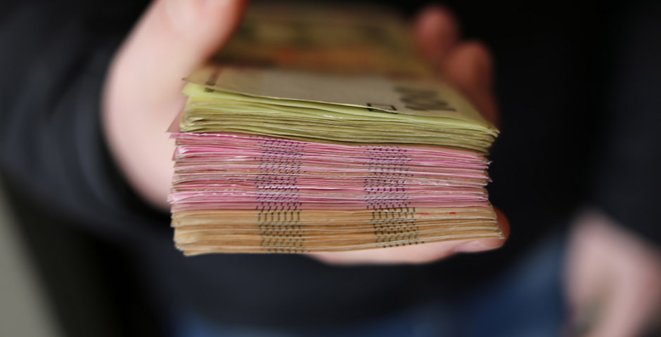 Каждый пятый житель Петербурга продолжает копить деньги в валюте: исследование