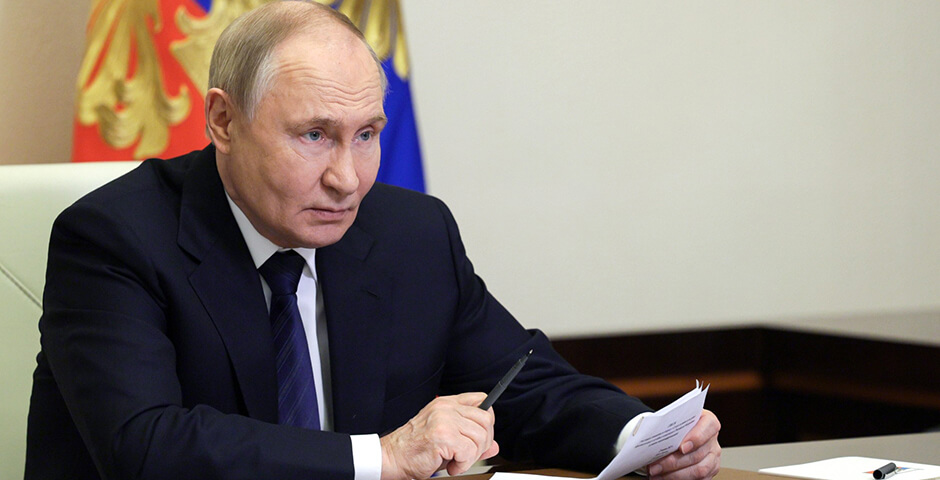 Путин заявил, что не следует затягивать создание в России культурных комплексов