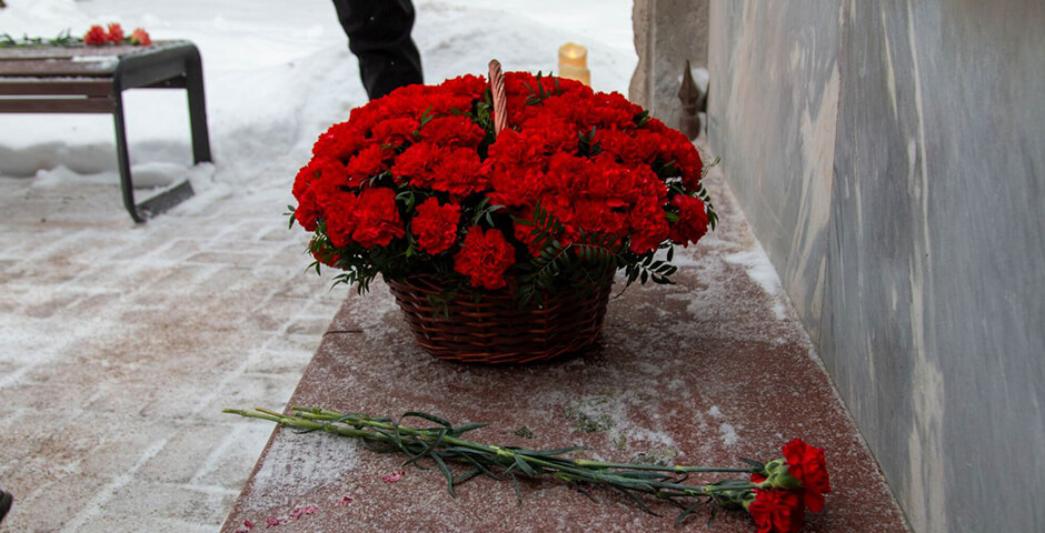 Герценовцы возложили цветы в память о жителях и защитниках Ленинграда