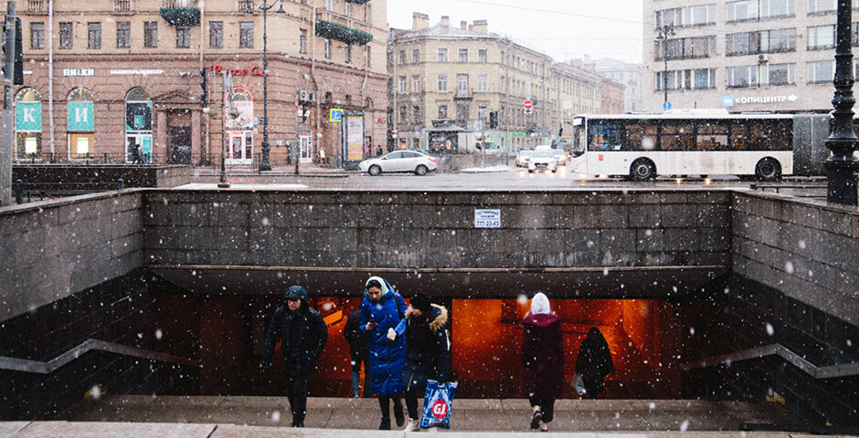 Беглов продлил коронавирусные ограничения в Санкт-Петербурге