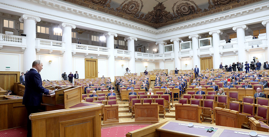 Путин выступил на заседании Совета законодателей в Петербурге. Главное