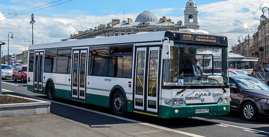 Общественный транспорт Петербурга растерял четверть пассажиров