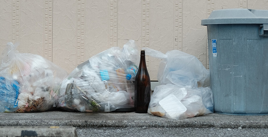 Петербуржцы стали меньше жаловаться на уборку мусора после новогодних каникул