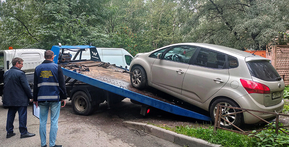 В Санкт-Петербурге будут штрафовать за парковку на маркировке во дворах