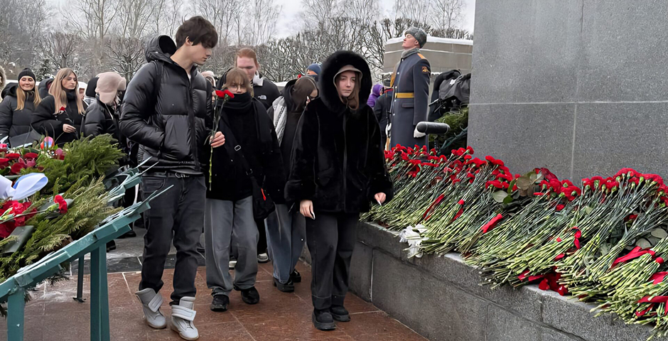 В СПбГЭУ испекли блокадный хлеб