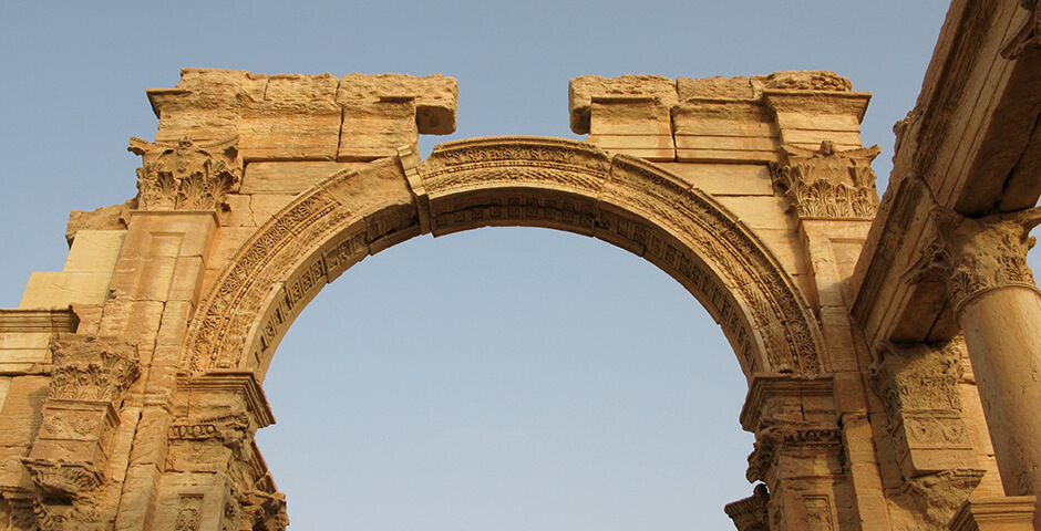 Археолог Соловьева: реставрация арки Пальмиры в Сирии может занять два года