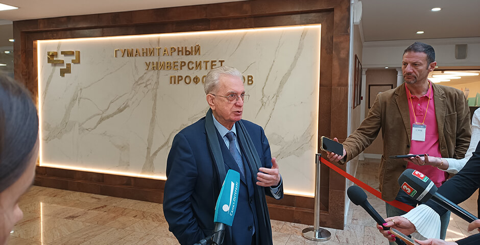 Сохранить человечность мира