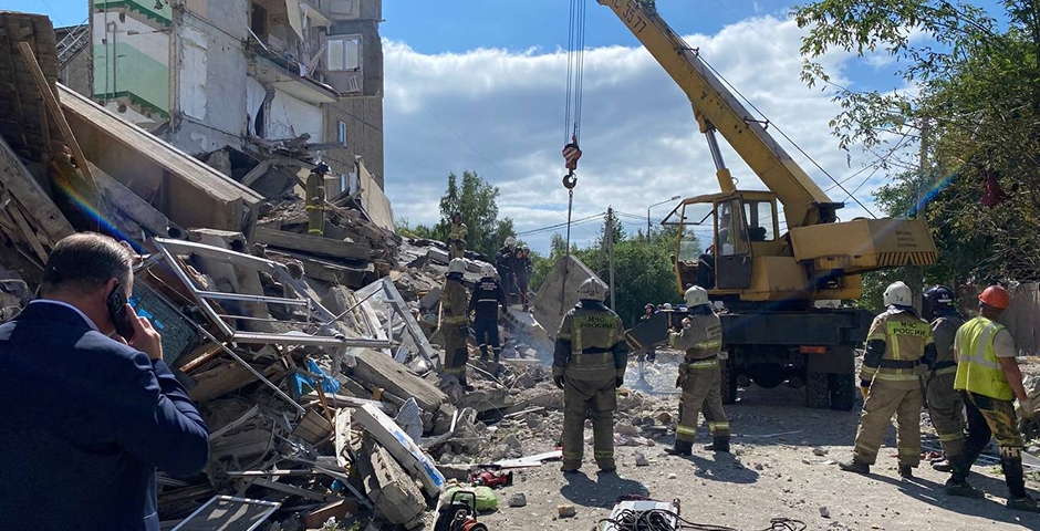 В Нижнем Тагиле в результате взрыва газа обрушился пятиэтажный дом, есть пострадавшие