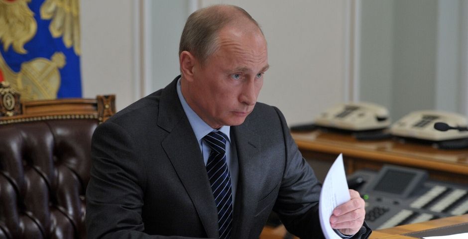 Путин до 24 июля поручил принять закон о налоговом маневре в IT-сфере