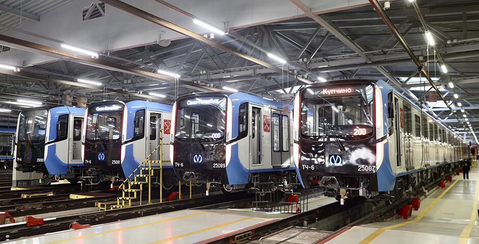 В метро Санкт-Петербурга заработали четыре новых поезда «Балтиец-2»