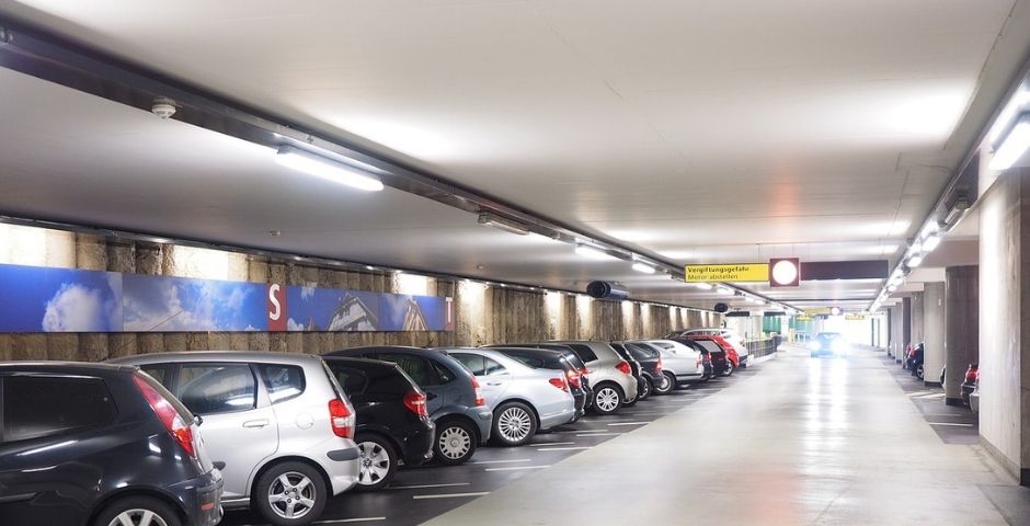 Петербуржцам увеличат зону платной парковки