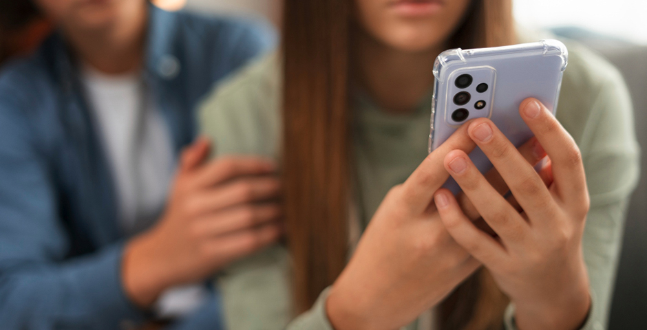 Российские власти не увидели оснований для снятия ограничений с WhatsApp*